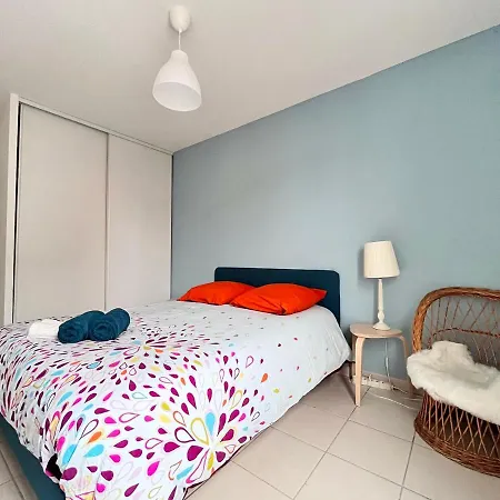 Le Verrieres - Cozy Avec Balcon Proche De La Gare Apartment