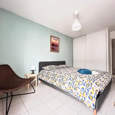 Le Verrieres - Cozy Avec Balcon Proche De La Gare Apartment *